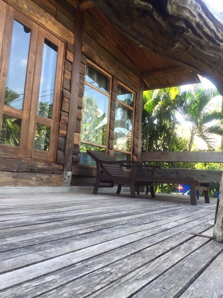 شرفة مرصوفة