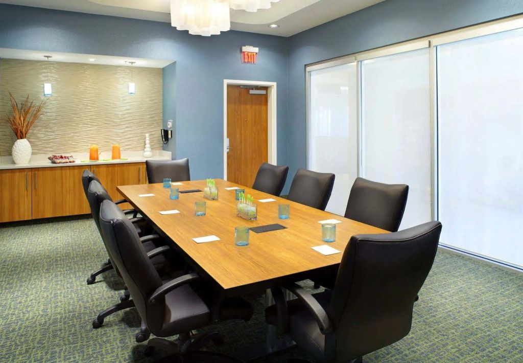 غرفة الاجتماعات