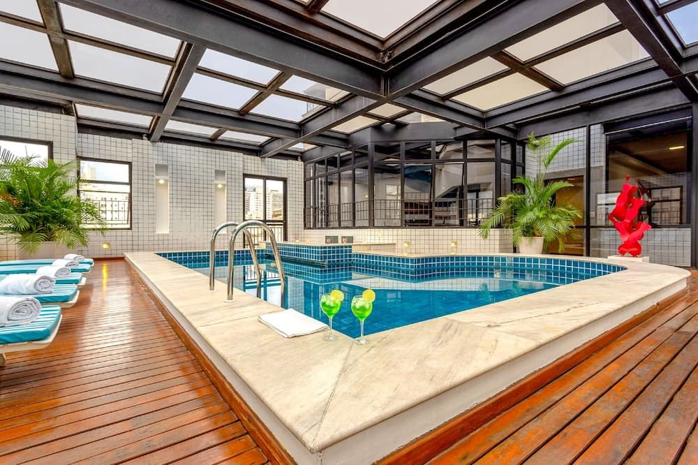 حوض السباحة صورة