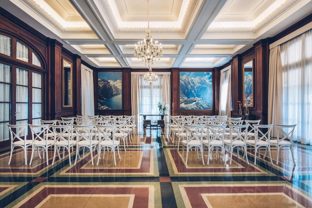 غرفة الاجتماعات