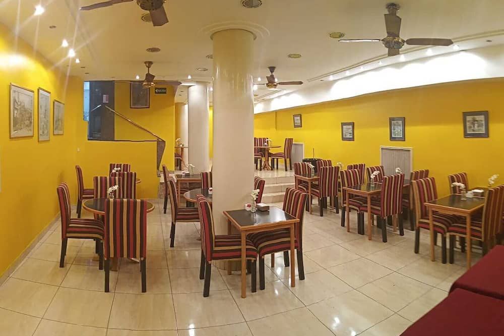 مطعم