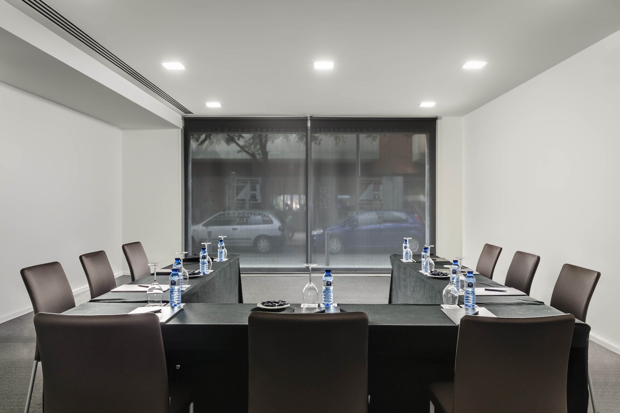 غرفة الاجتماعات