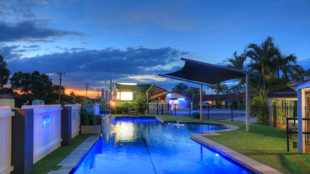 حوض السباحة صورة