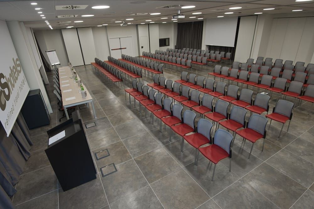 غرفة الاجتماعات