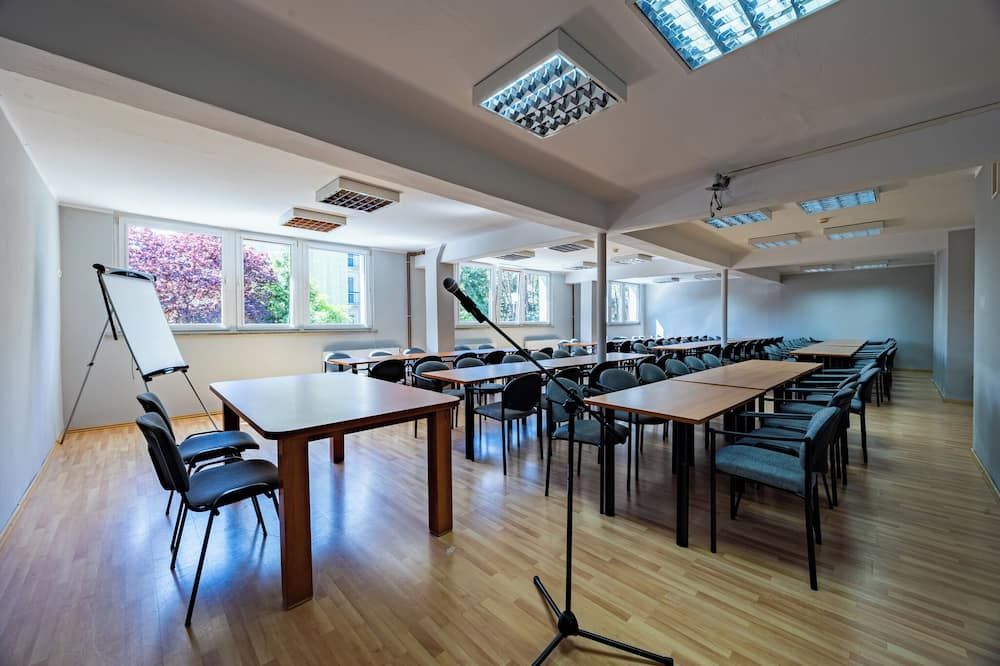 غرفة الاجتماعات