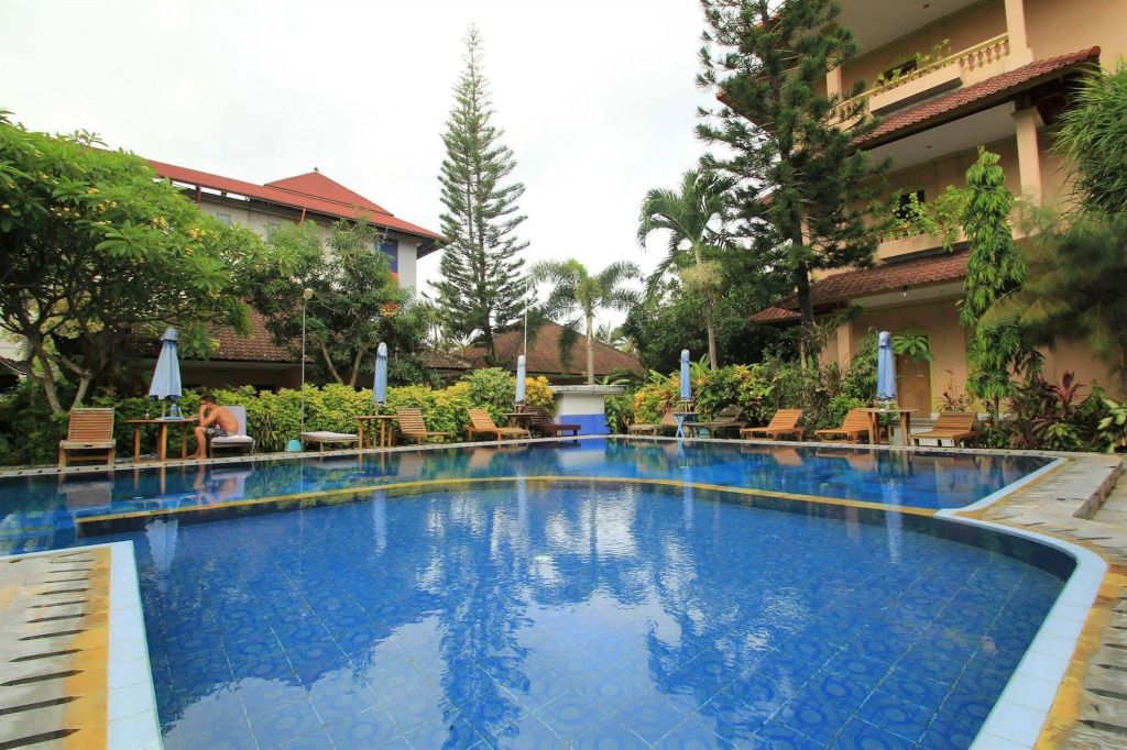 حوض السباحة صورة