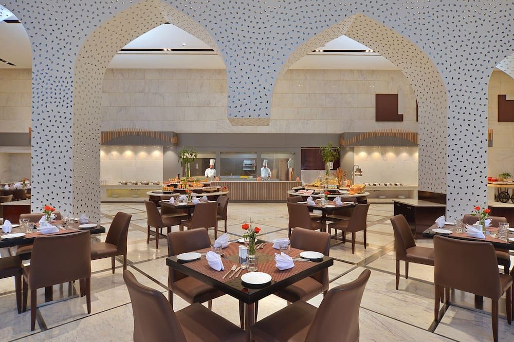 مطعم