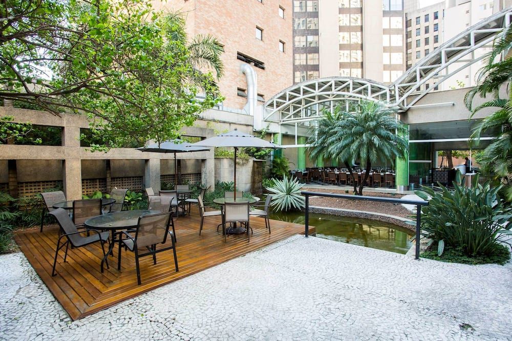 شرفة مرصوفة