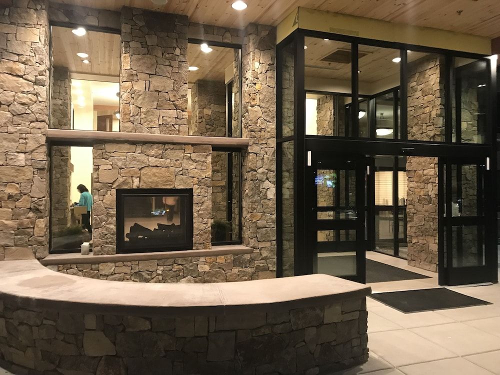 مدخل الفندق صورة