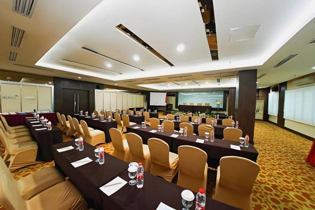 غرفة الاجتماعات