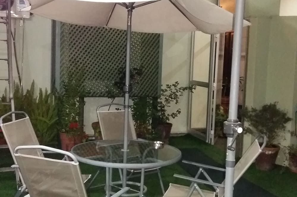 شرفة مرصوفة