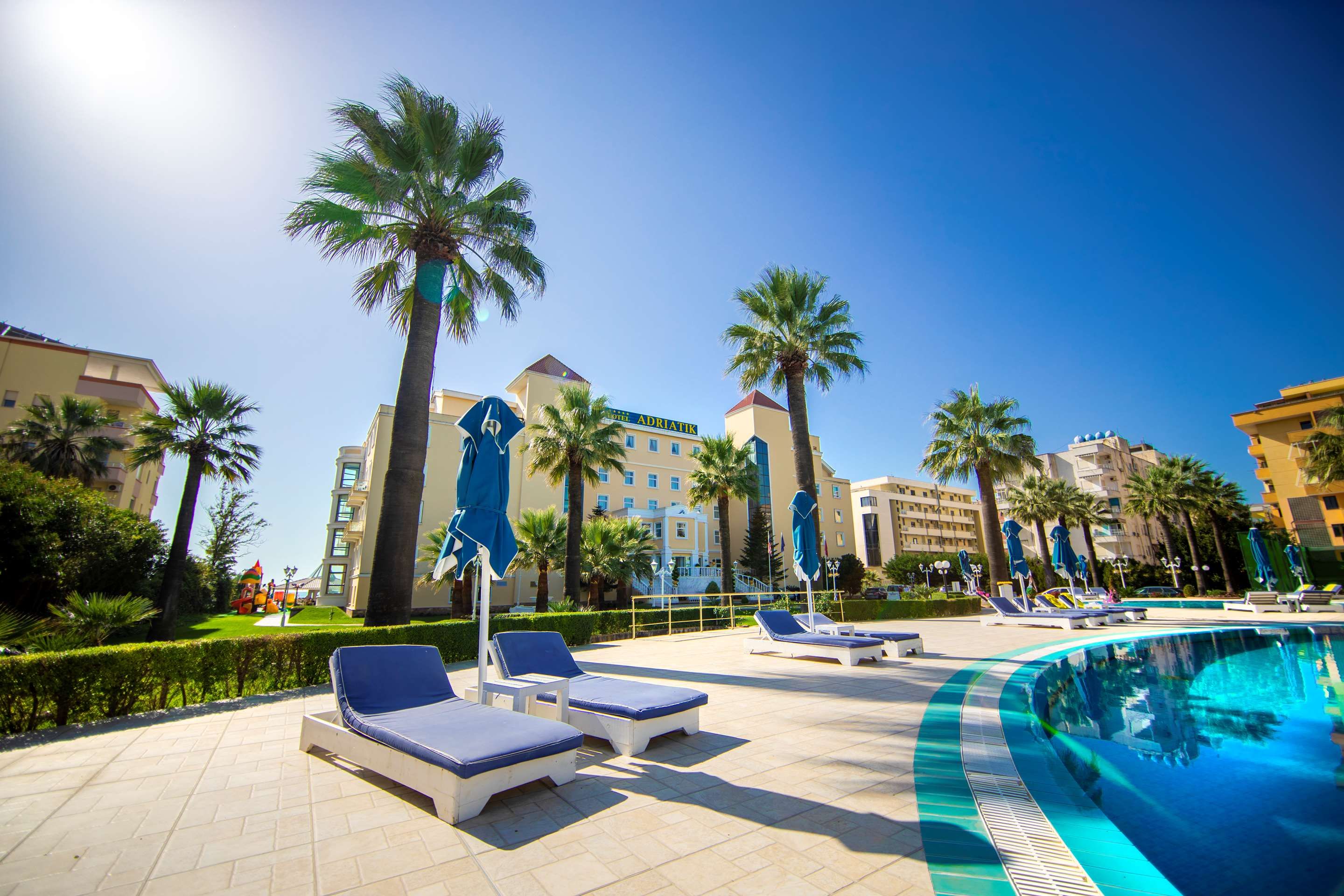 حوض السباحة صورة