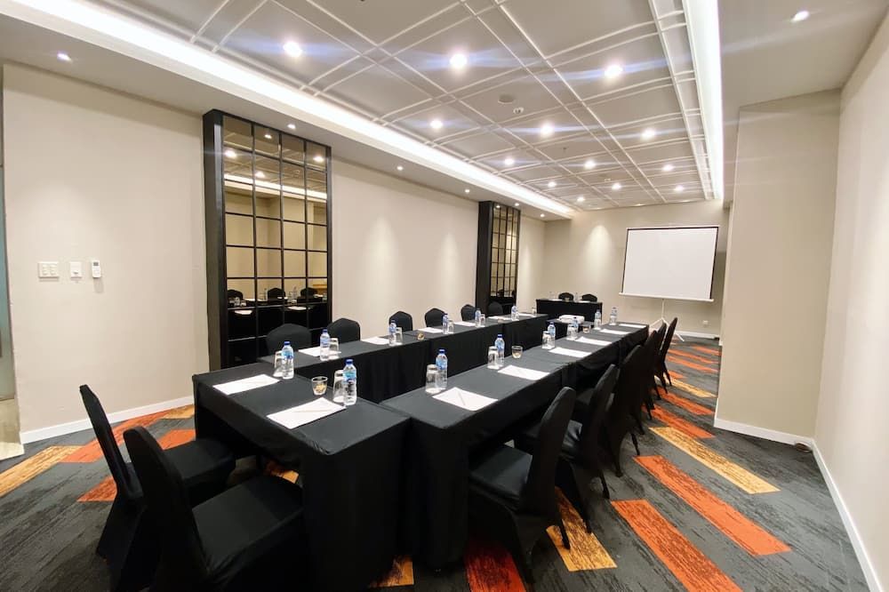 غرفة الاجتماعات