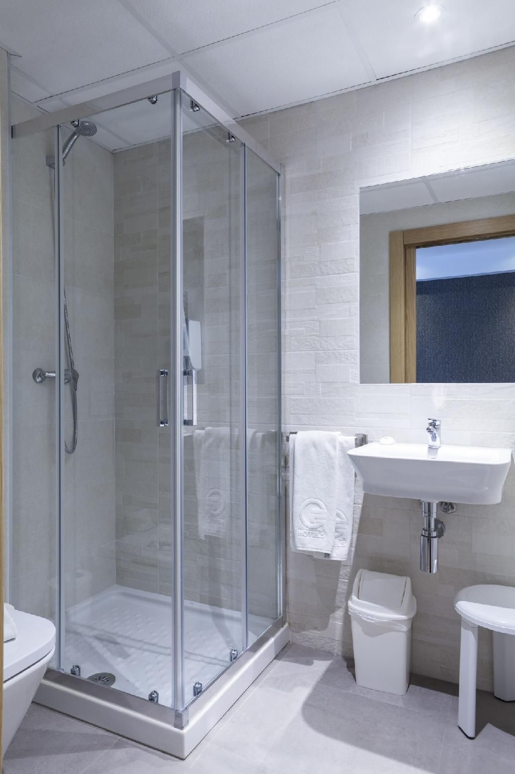 آخر