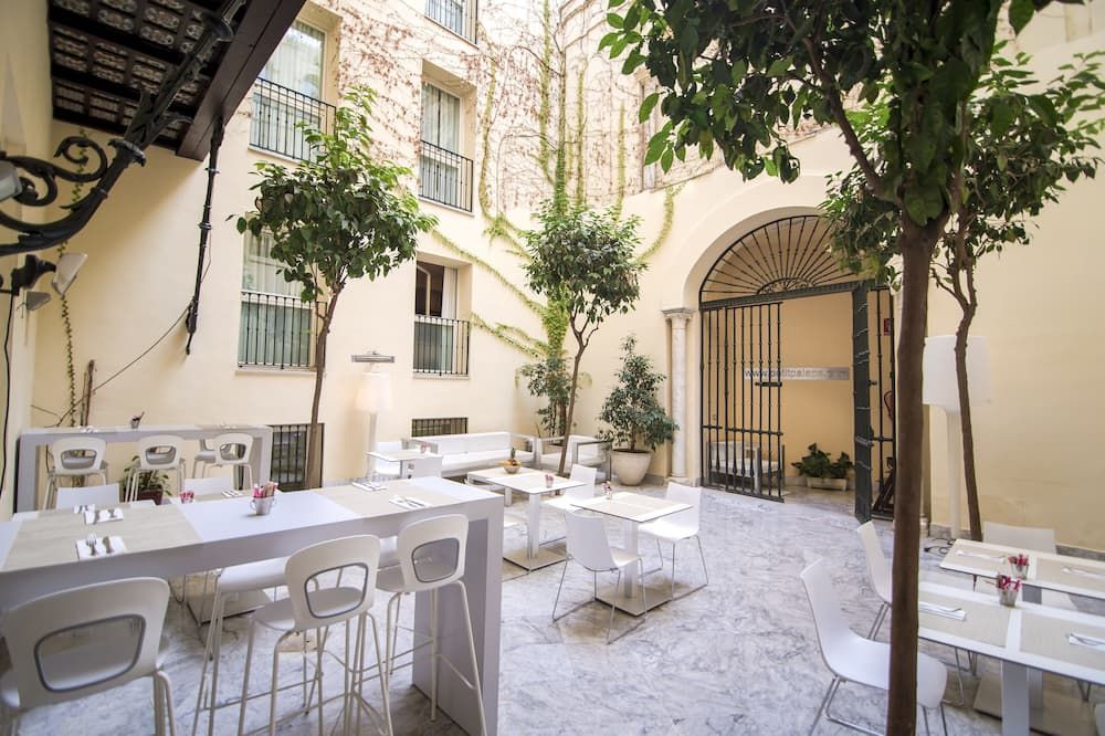 شرفة مرصوفة