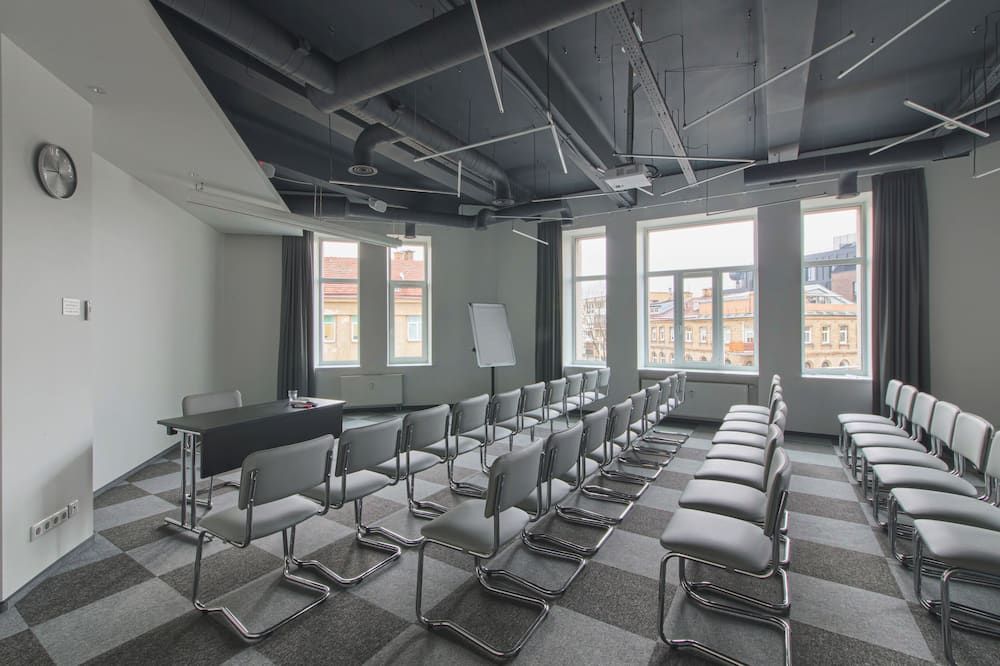 غرفة الاجتماعات