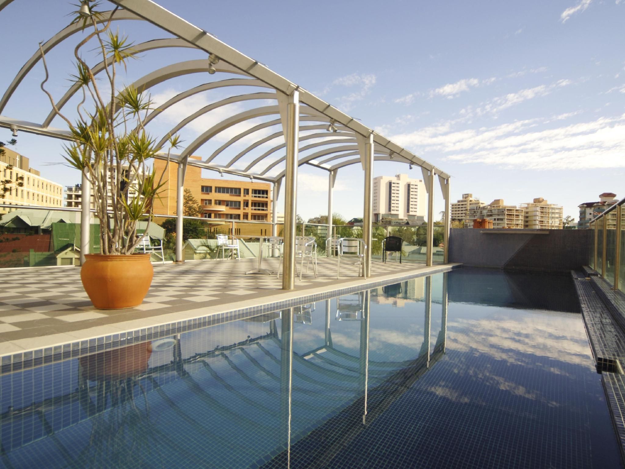 حوض السباحة صورة