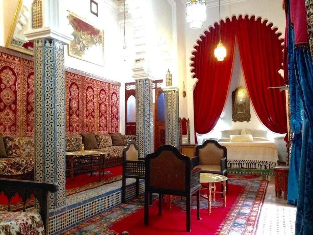 آخر