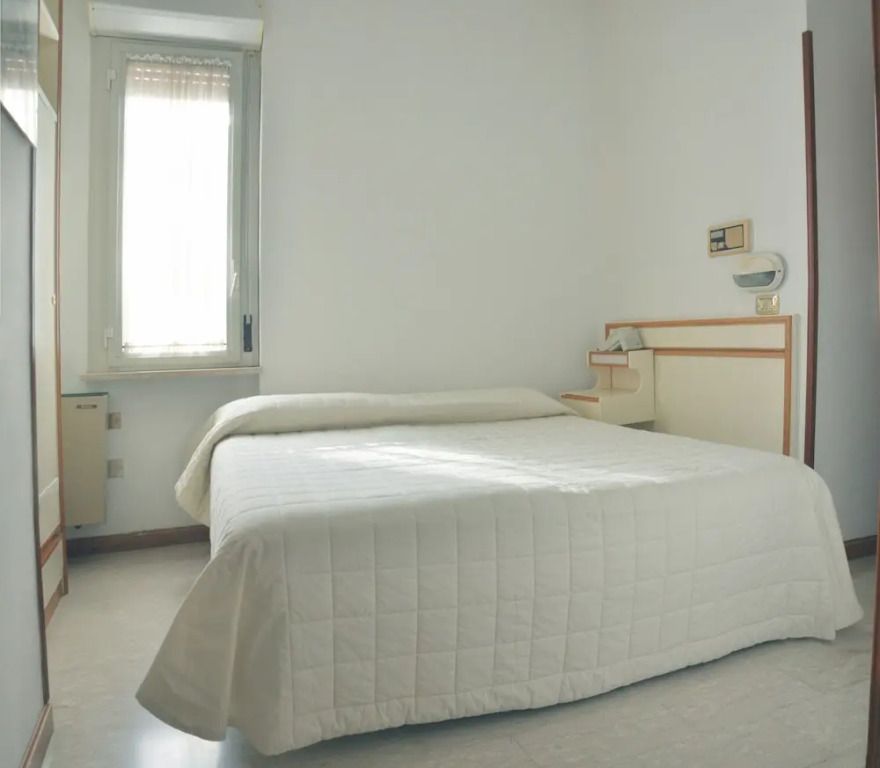 آخر