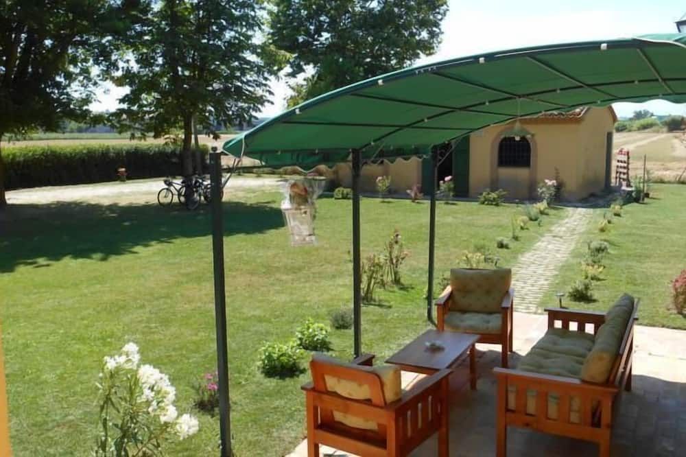 شرفة مرصوفة