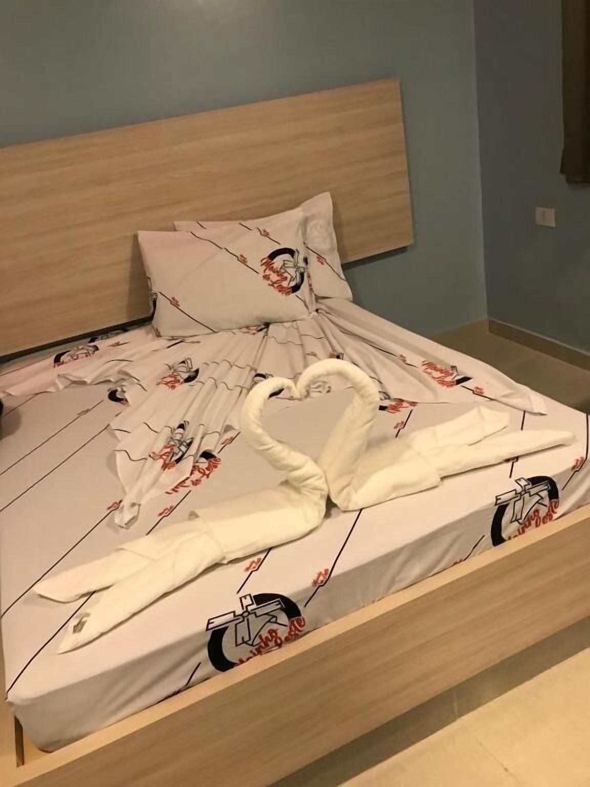 آخر