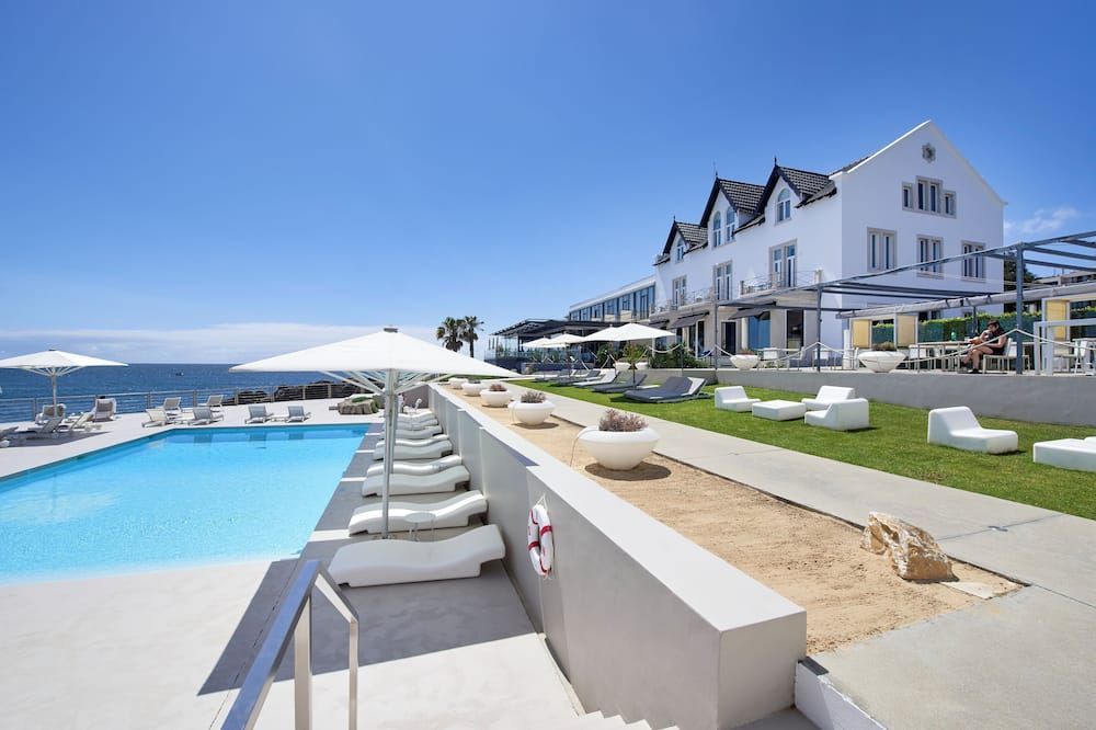 حوض السباحة صورة