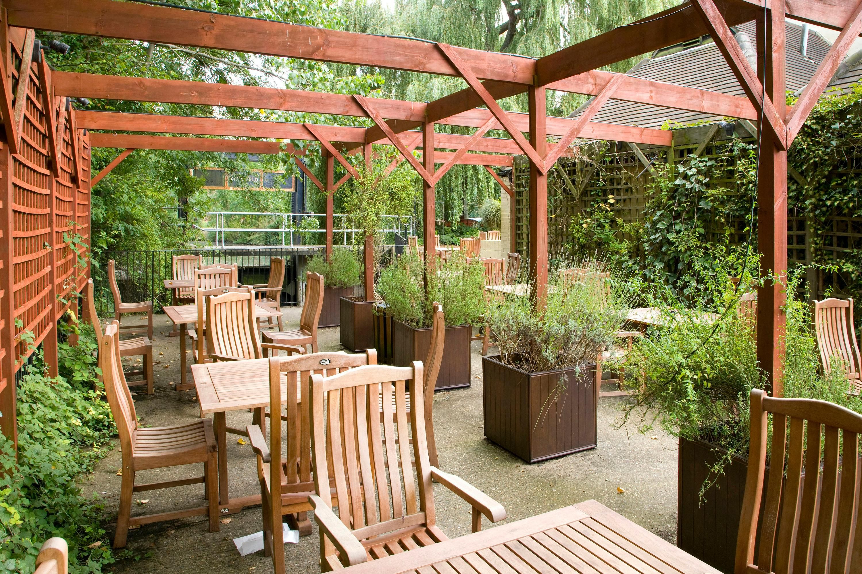 شرفة مرصوفة