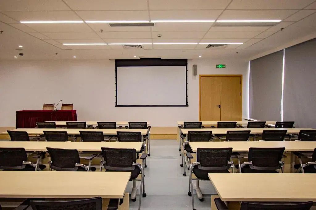 غرفة الاجتماعات