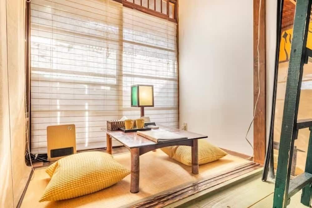 غرفة طعام صورة