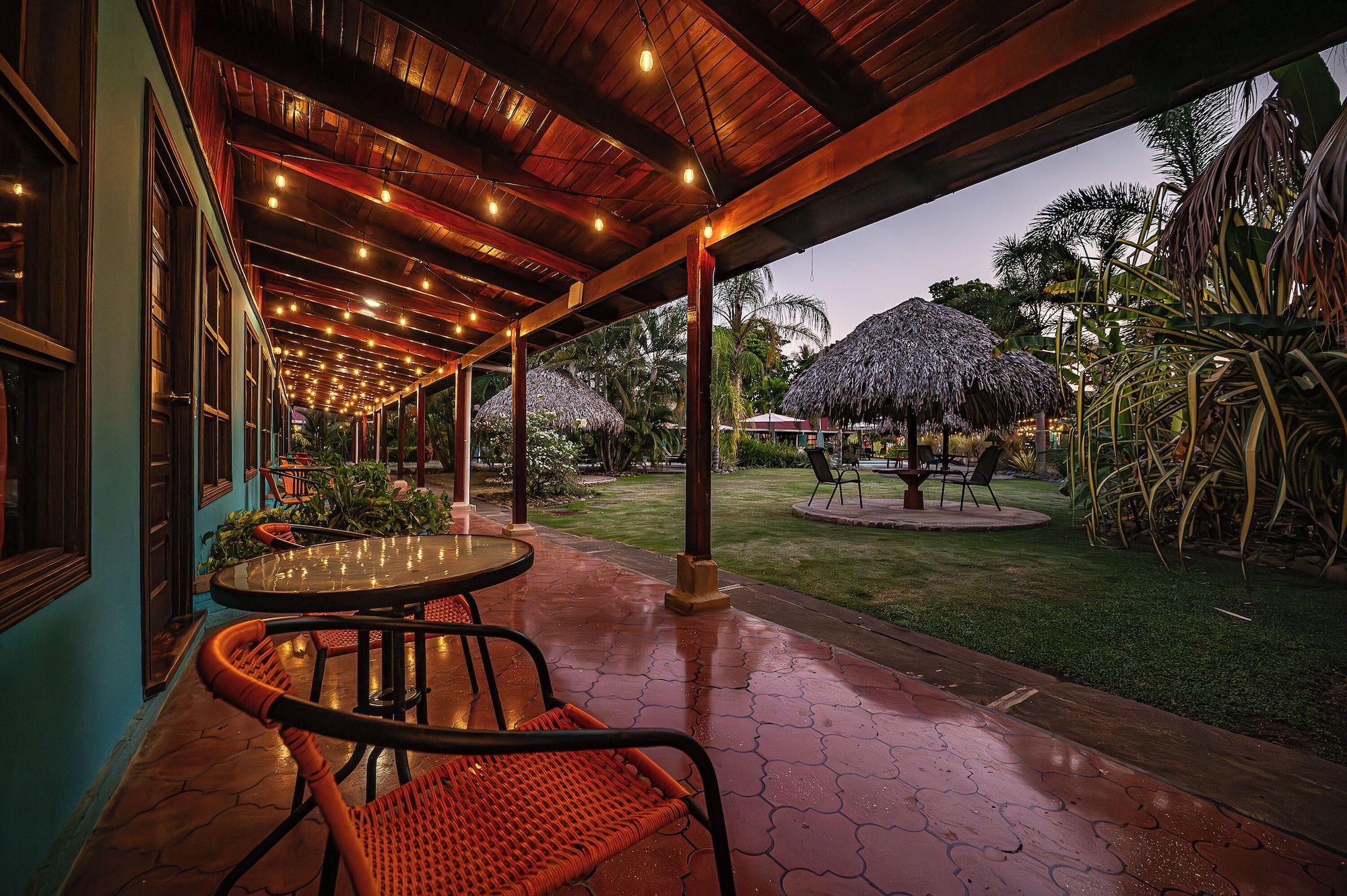 شرفة مرصوفة صورة