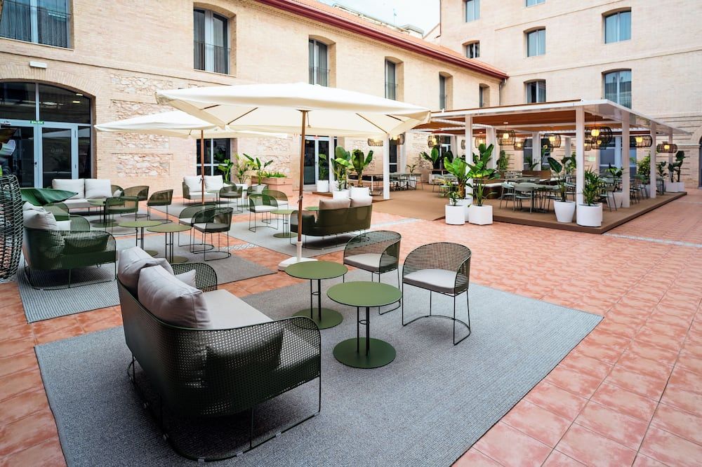 شرفة مرصوفة