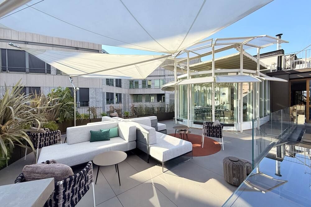 شرفة مرصوفة