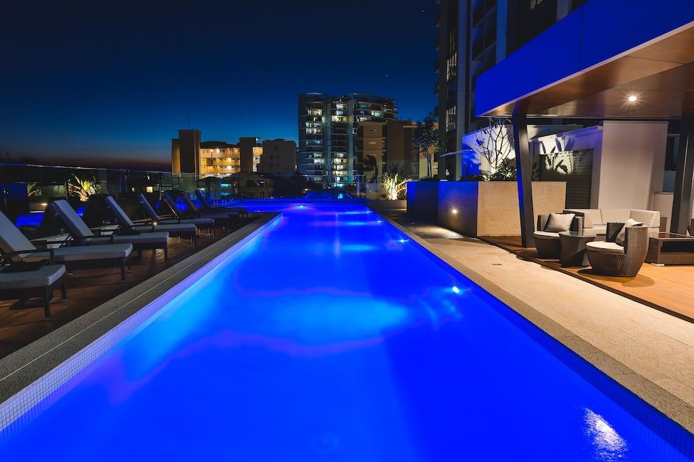 حوض السباحة صورة