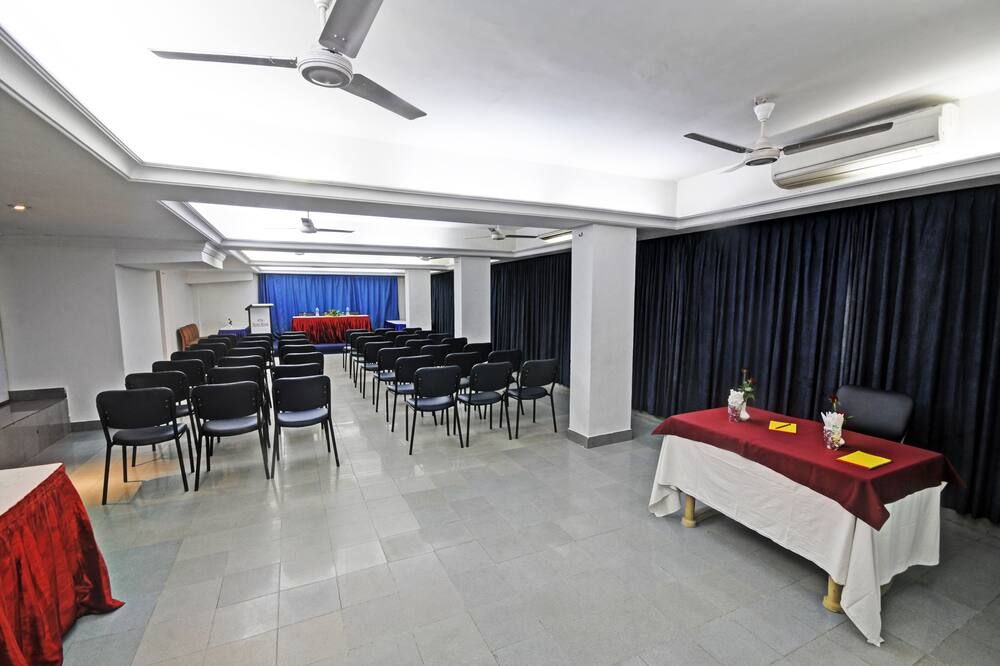 غرفة الاجتماعات