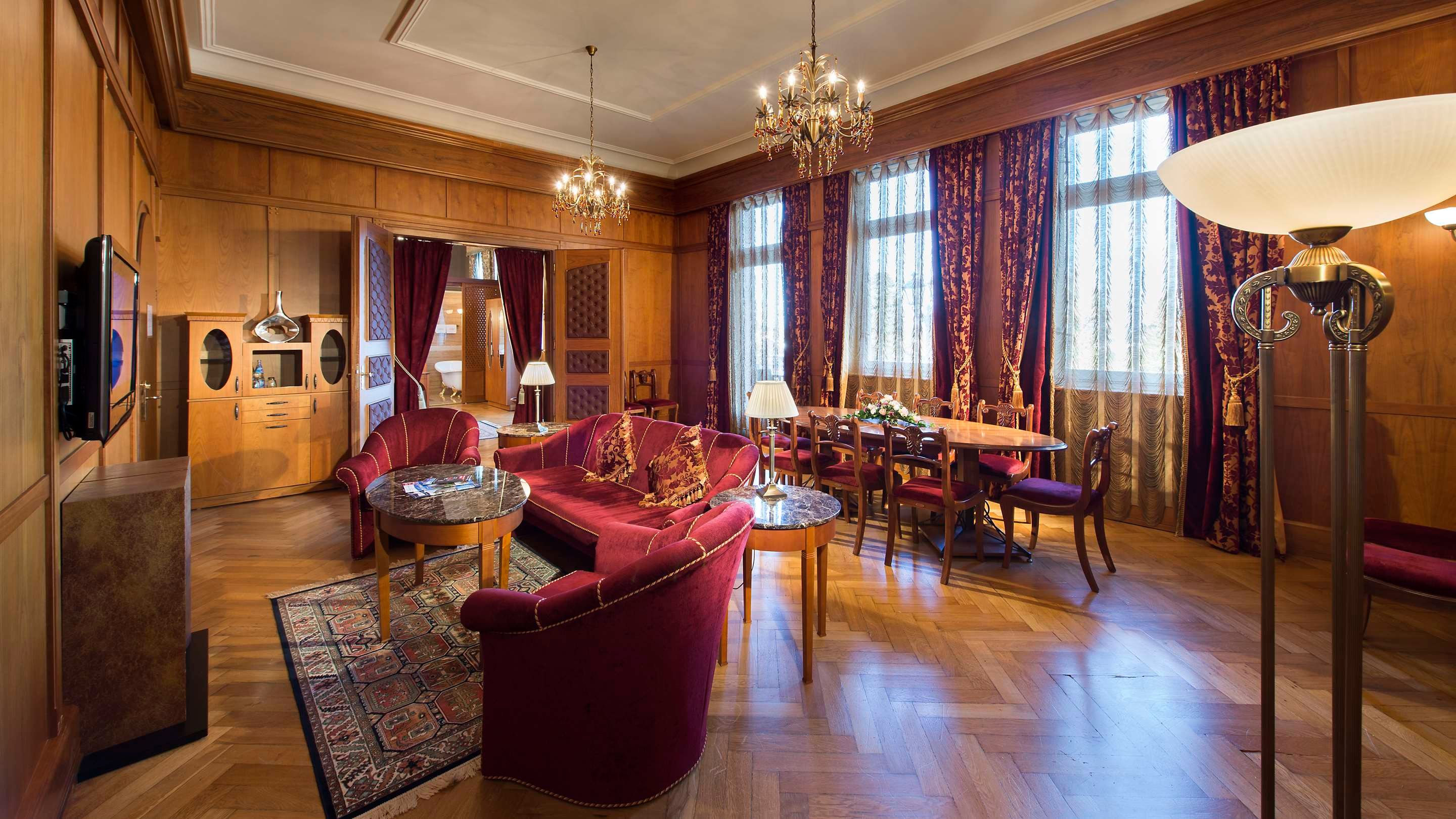 غرفة الاجتماعات