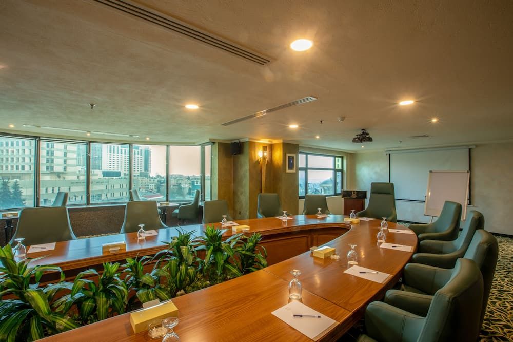 غرفة الاجتماعات