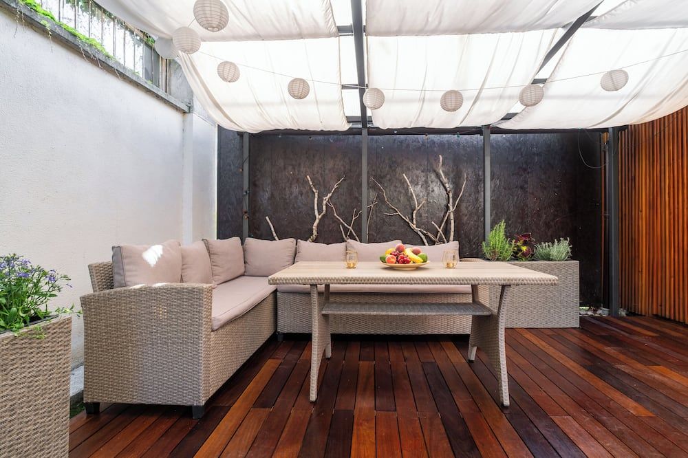 شرفة مرصوفة