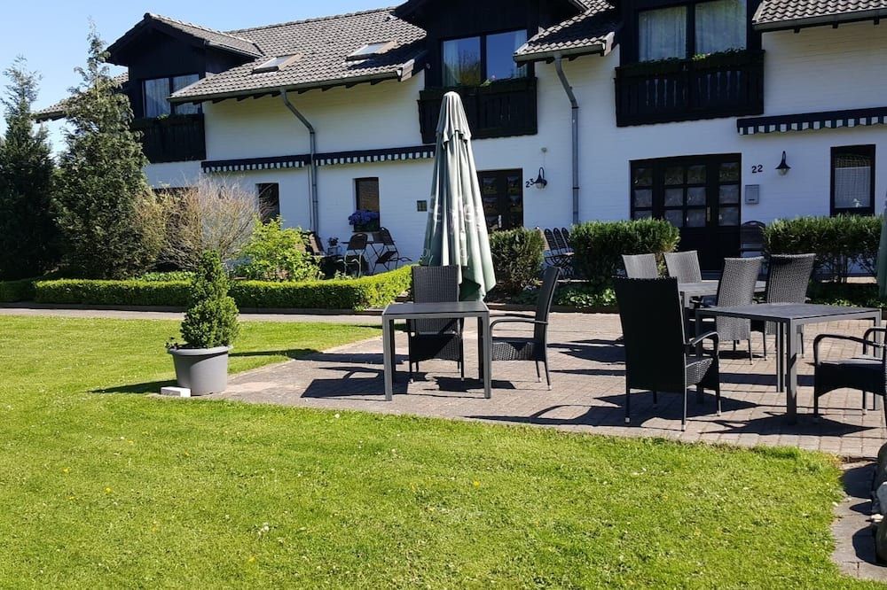 شرفة مرصوفة