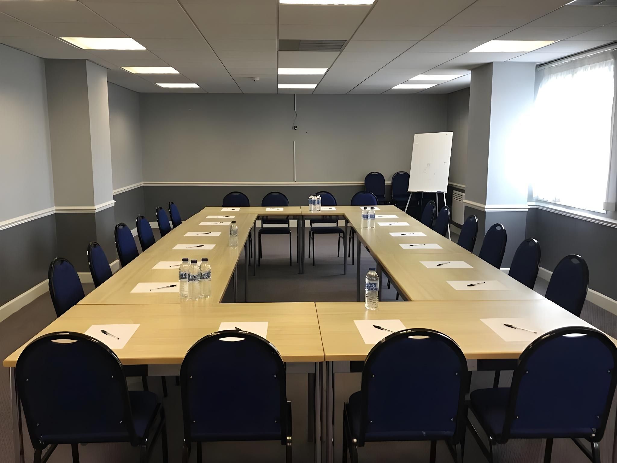 غرفة الاجتماعات