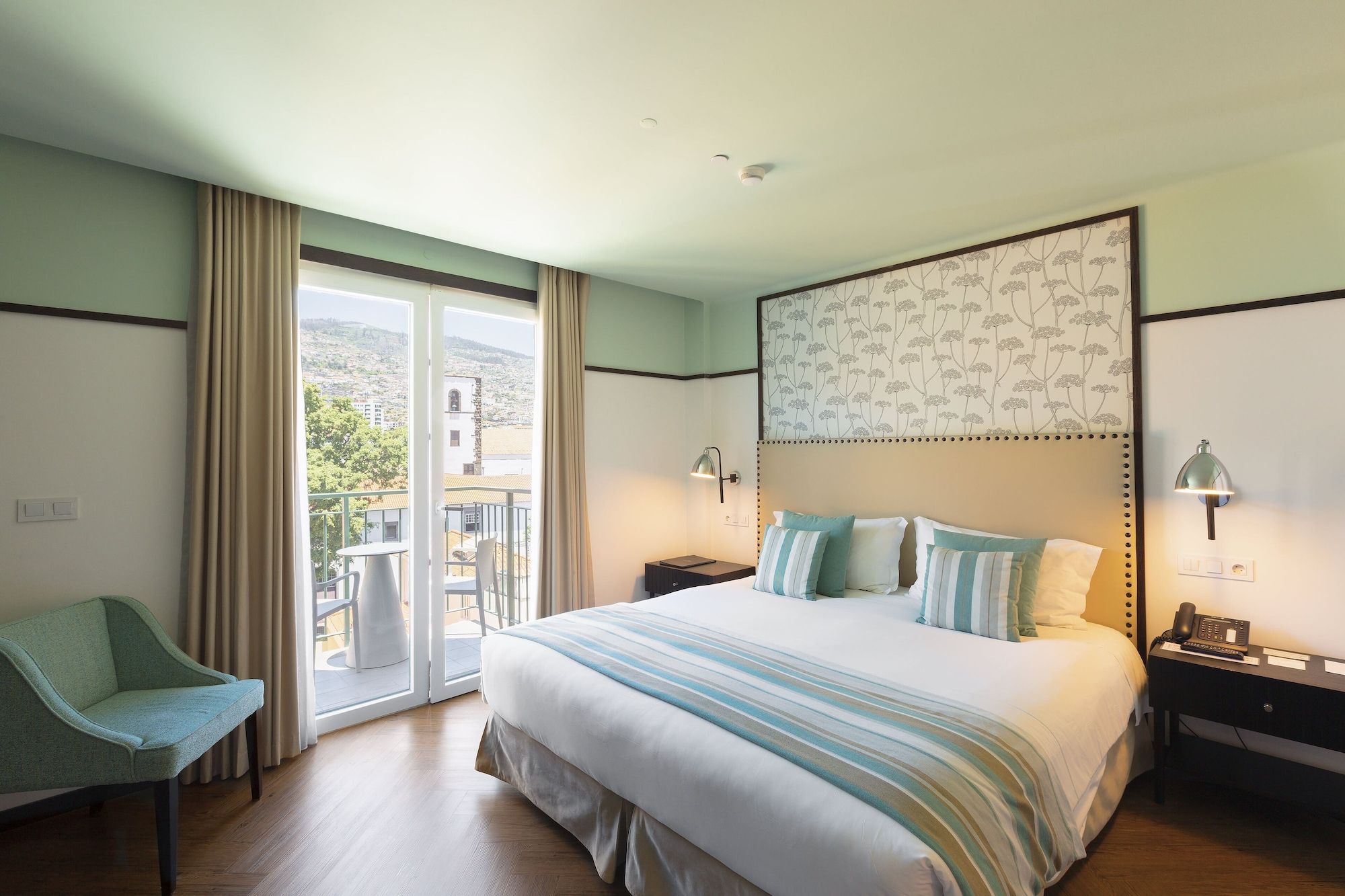 آخر