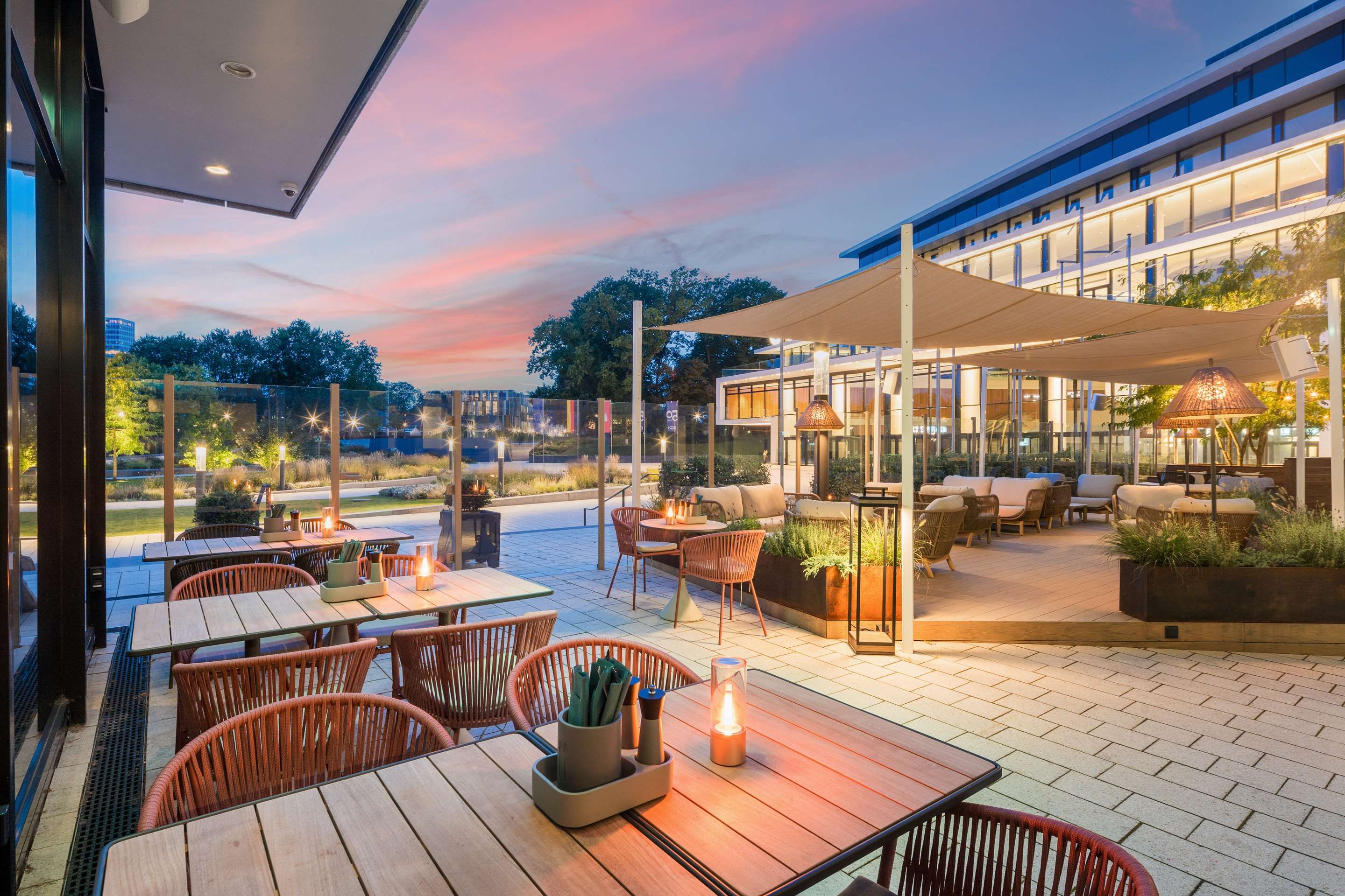 شرفة مرصوفة