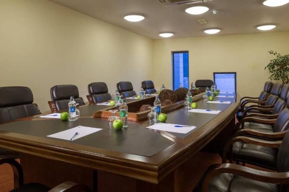 غرفة الاجتماعات