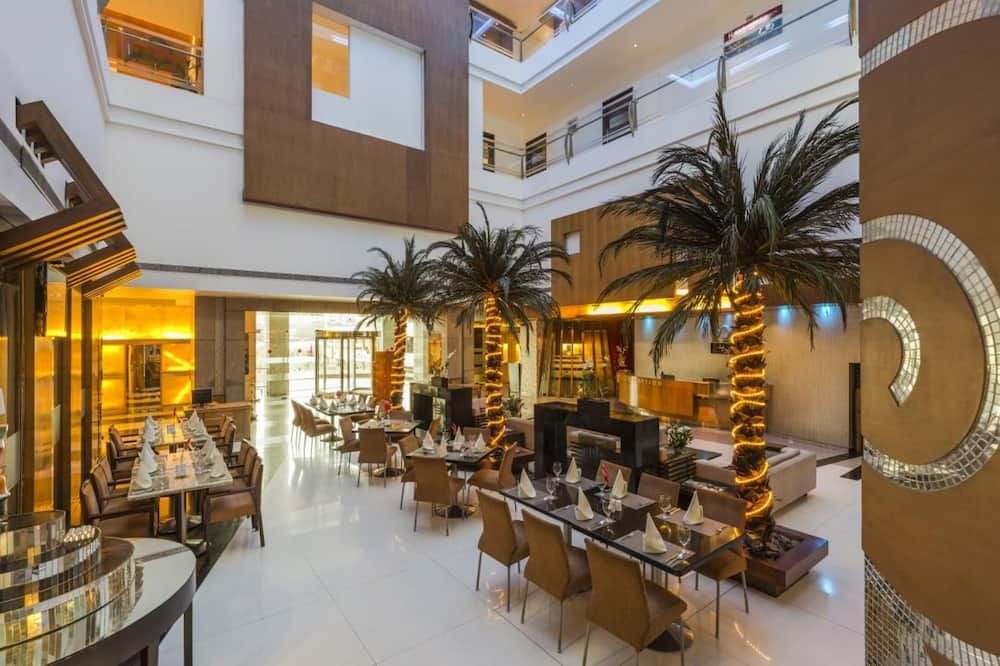 مطعم
