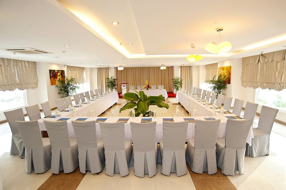 غرفة الاجتماعات