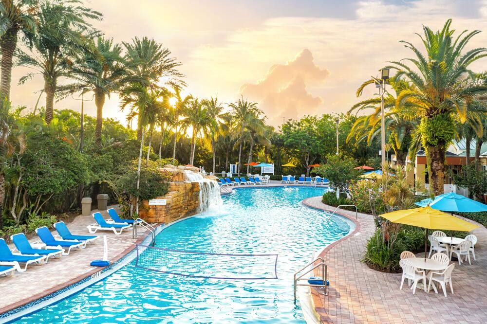 حوض السباحة صورة