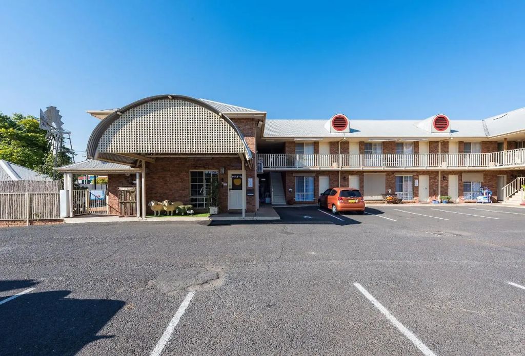 مبنى