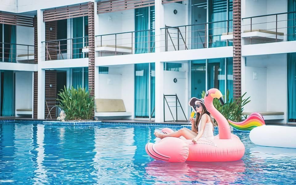 حوض السباحة صورة