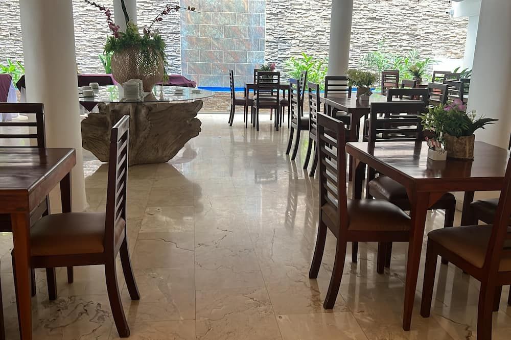 مطعم