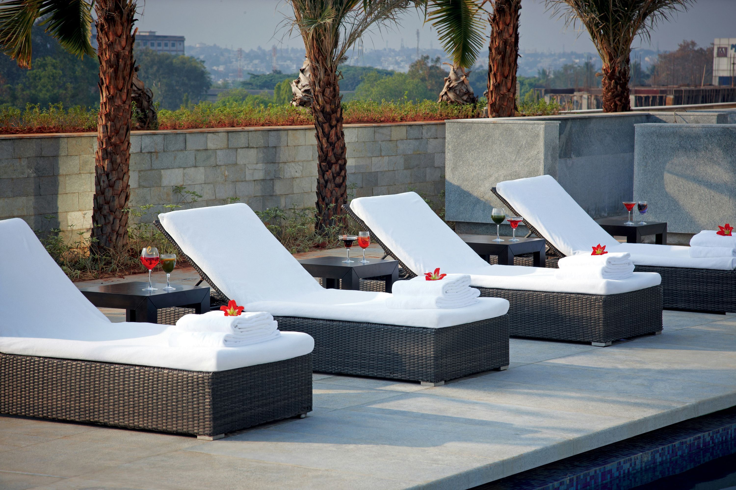 حوض السباحة صورة