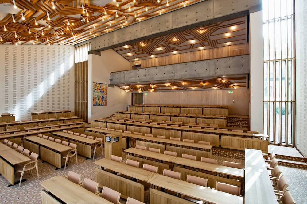 غرفة الاجتماعات